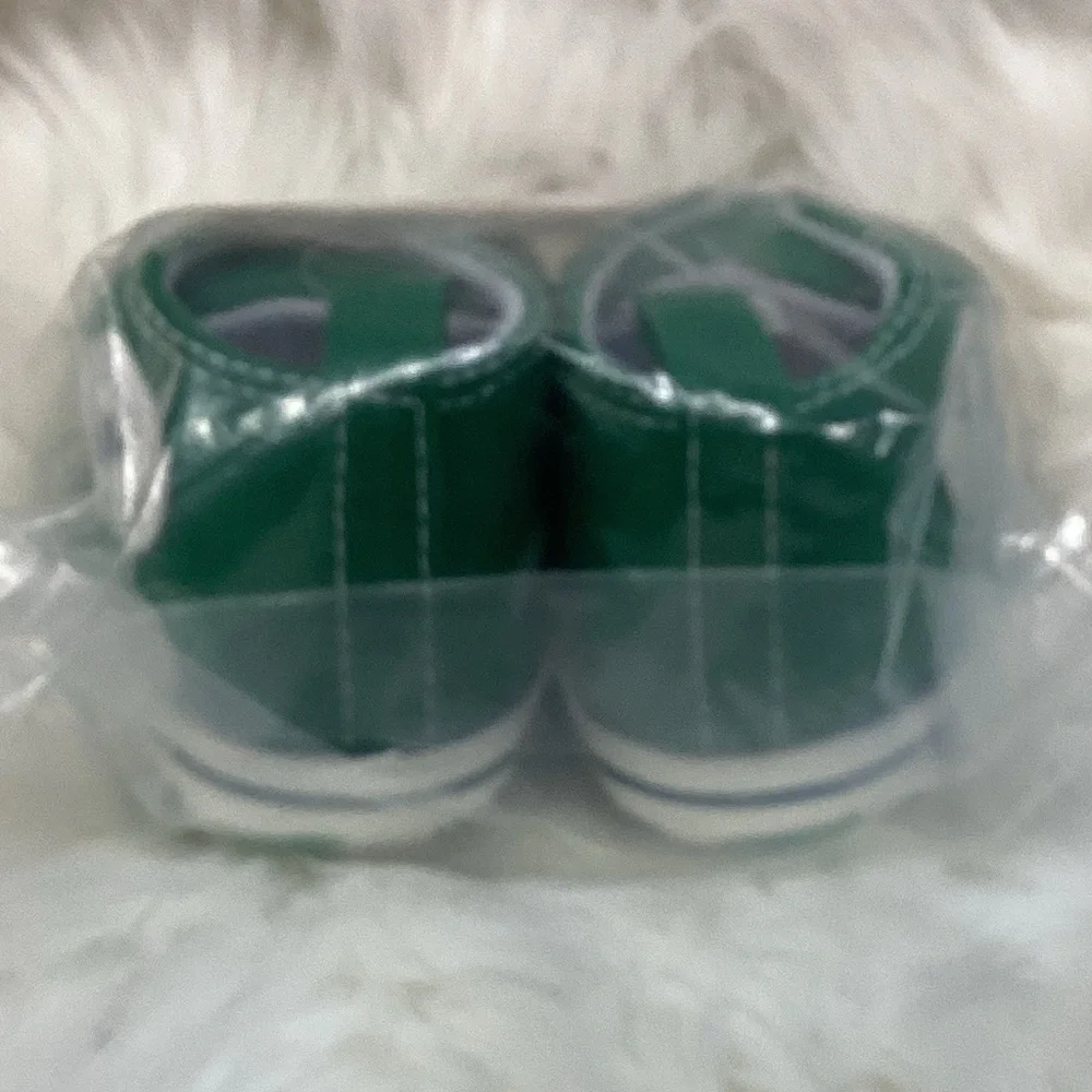 Meckior Baby Canvas Sneakers First Walkers Crib Shoes - Green - New with Tag